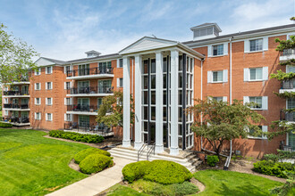 Belles Terres Condos in Aurora, IL - Building Photo - Building Photo