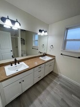 970 Salamander Rd SE in Jefferson, OR - Building Photo - Building Photo