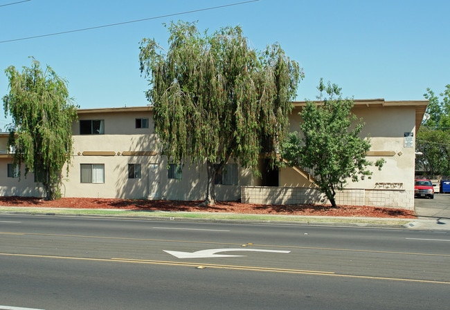 816 W Shields Ave in Fresno, CA - Foto de edificio - Building Photo