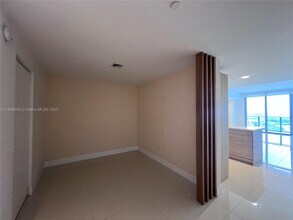 16385 Biscayne Blvd, Unit 2103 in Sunny Isles Beach, FL - Foto de edificio - Building Photo