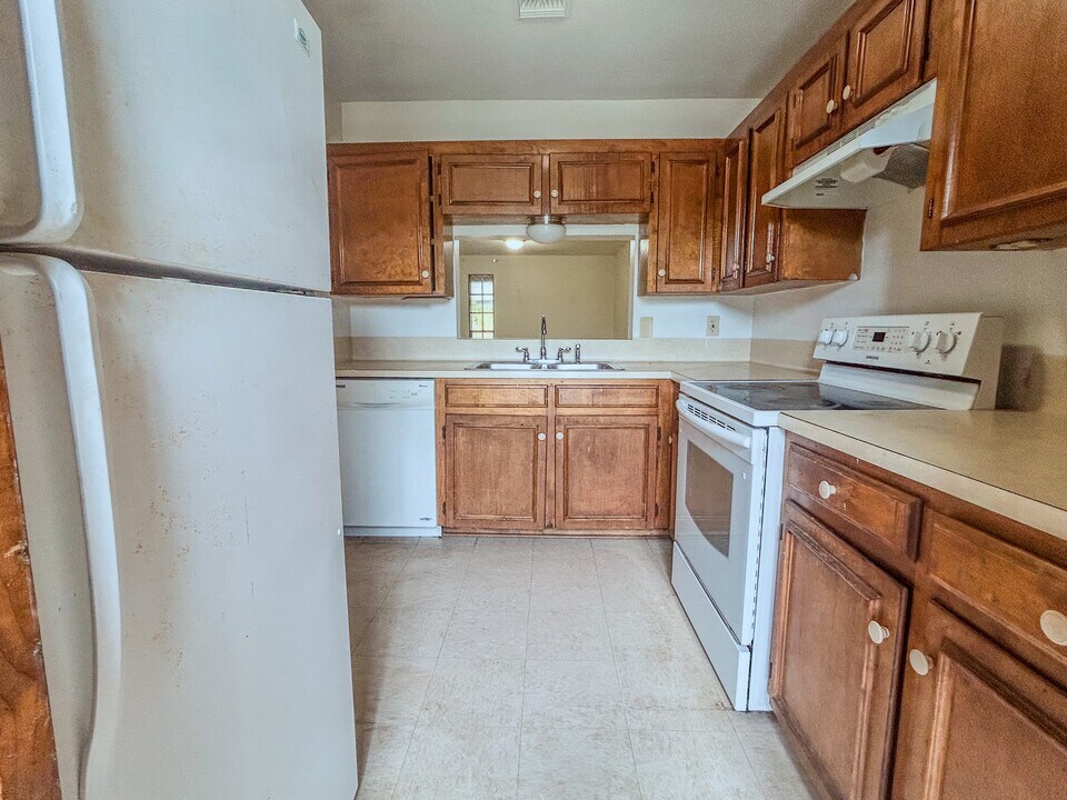 2830 Louisiana Ave in Lafayette, LA - Building Photo