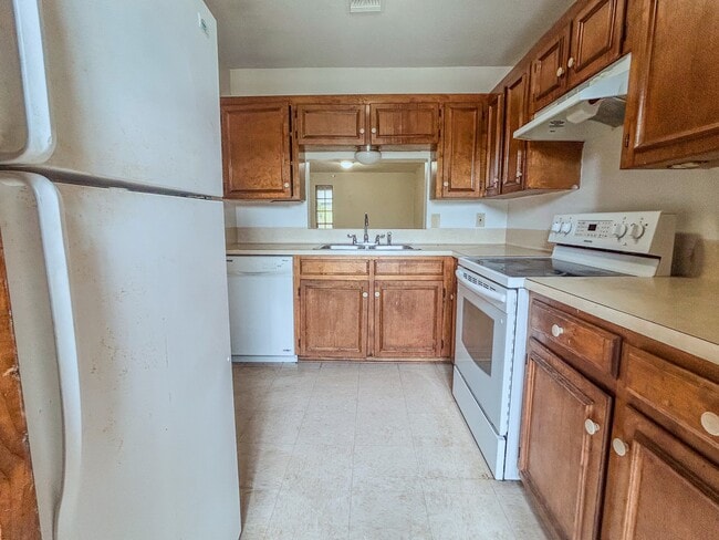 property at 2830 Louisiana Ave
