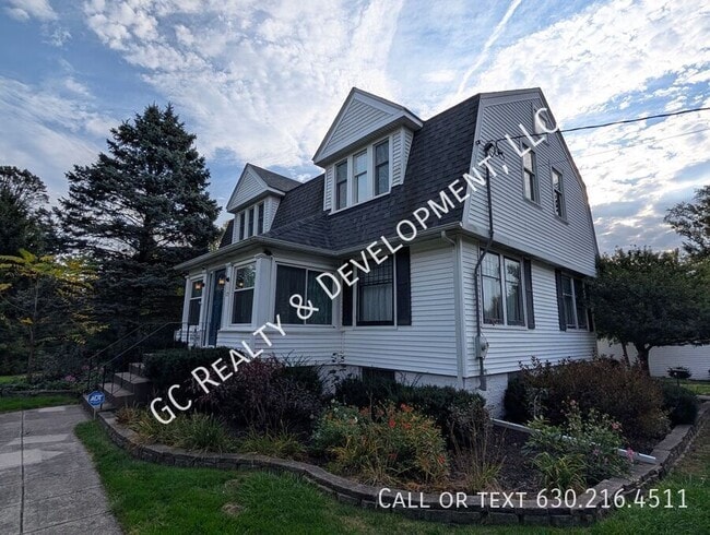 173 Pomeroy Ave in Crystal Lake, IL - Building Photo - Building Photo