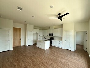 1811 Webberville Rd in Austin, TX - Building Photo - Building Photo