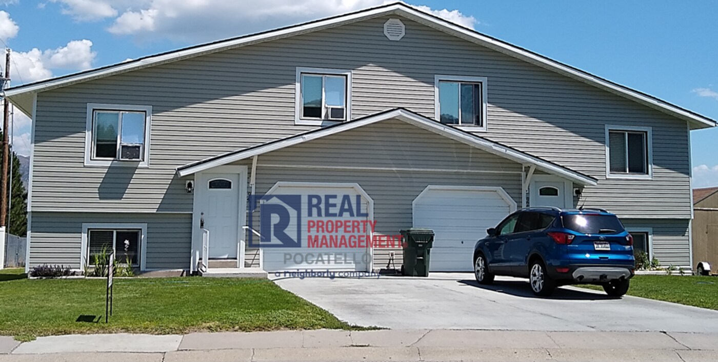 94 Plateau Dr in Pocatello, ID - Building Photo