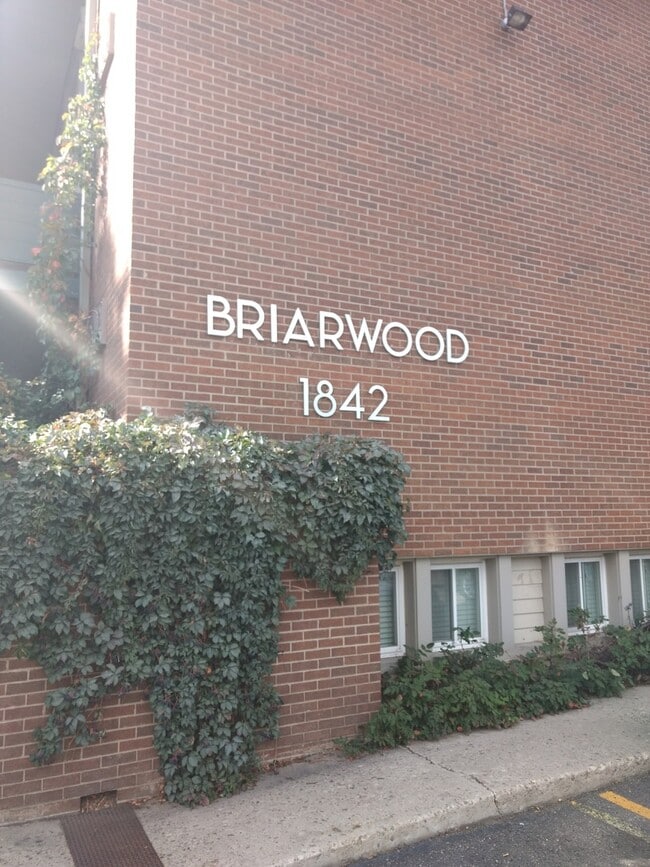 property at 1842 Canyon Blvd