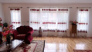 352 4th St in Jersey City, NJ - Building Photo - Building Photo