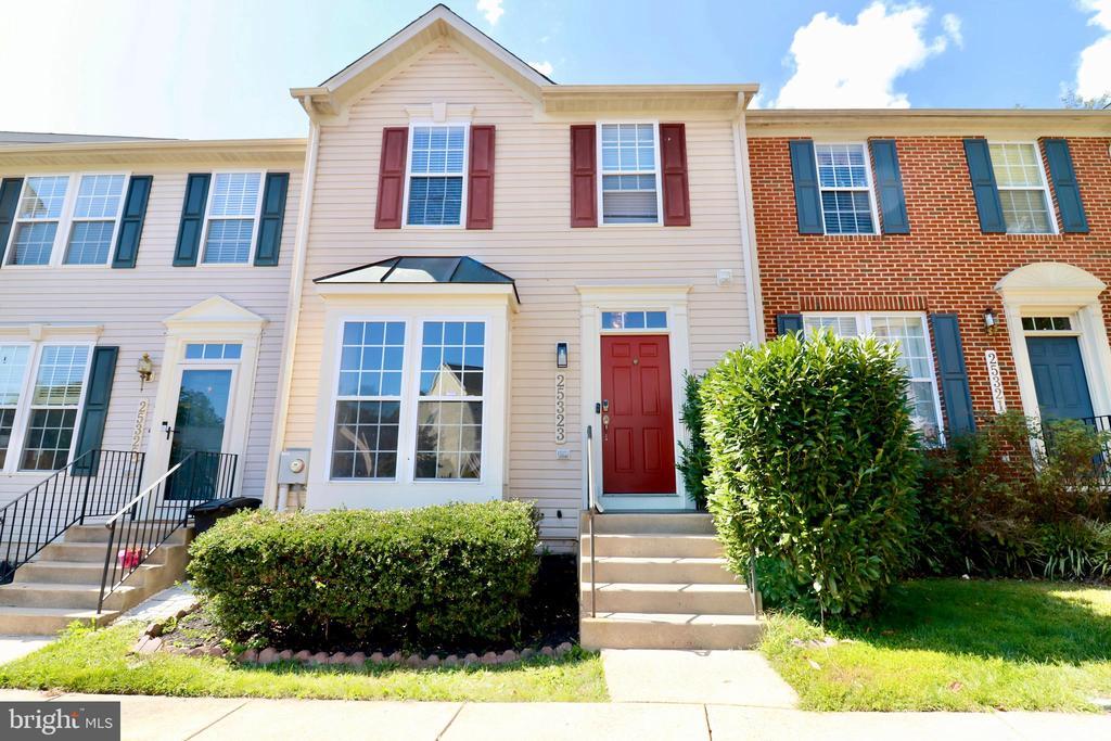 25323 DAMASCUS in Damascus, MD - Building Photo