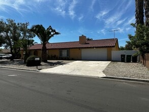 40925 Malibar Ave in Hemet, CA - Building Photo - Building Photo