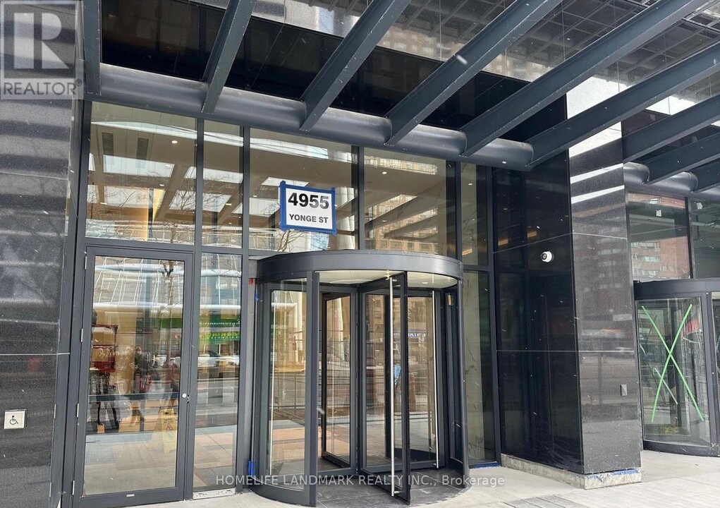 4955-4955 Yonge St in Toronto, ON - Building Photo