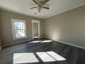 25 S 13th St-Unit -Apartment 2 in Easton, PA - Building Photo - Building Photo