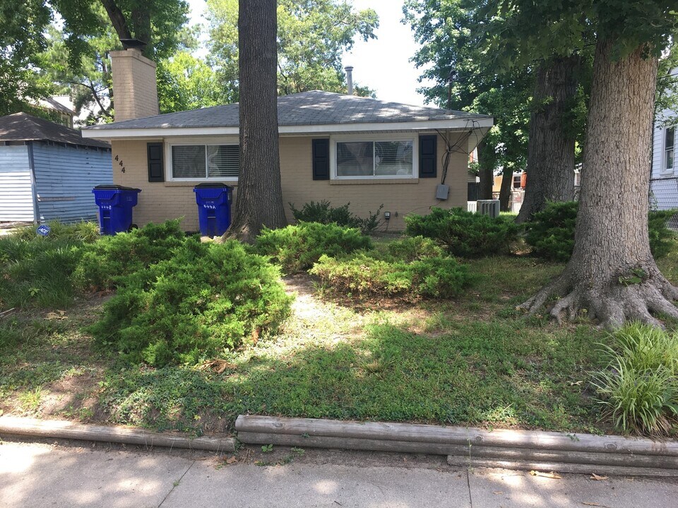 444 Maryland Ave in Norfolk, VA - Building Photo