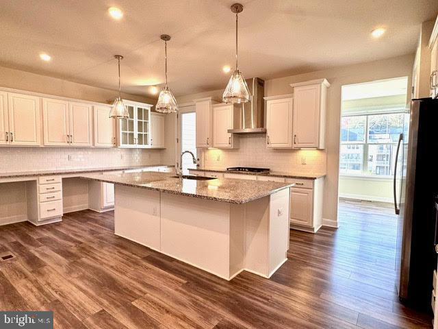 property at 3822 Rainier Dr