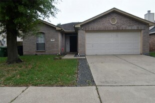 10519 N Newpark Dr in Houston, TX - Building Photo