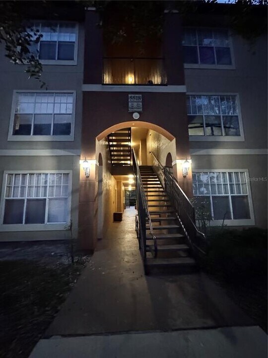 5518 Metrowest Blvd-Unit -11-103 in Orlando, FL - Foto de edificio