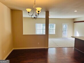 261 Stillwood Dr in Newnan, GA - Building Photo - Building Photo