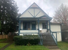 522 SW Calapooia St in Albany, OR - Building Photo