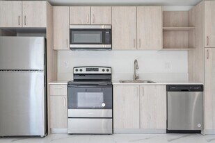 420 SW 7th Ave in Miami, FL - Building Photo