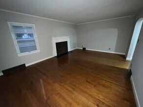 1504 W Gate Pkwy in Rockford, IL - Building Photo - Building Photo