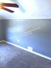 2051 Broadhead Fording Rd in Pittsburgh, PA - Building Photo - Building Photo