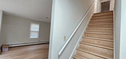 17 Sanborn St, Unit 17 in Fitchburg, MA - Foto de edificio - Building Photo