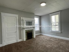 620 Locust Ave in Clarksburg, WV - Building Photo - Building Photo