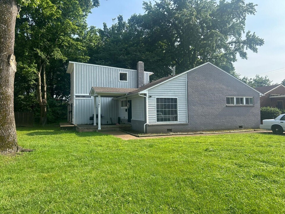 1743 Edward Ave in Memphis, TN - Building Photo