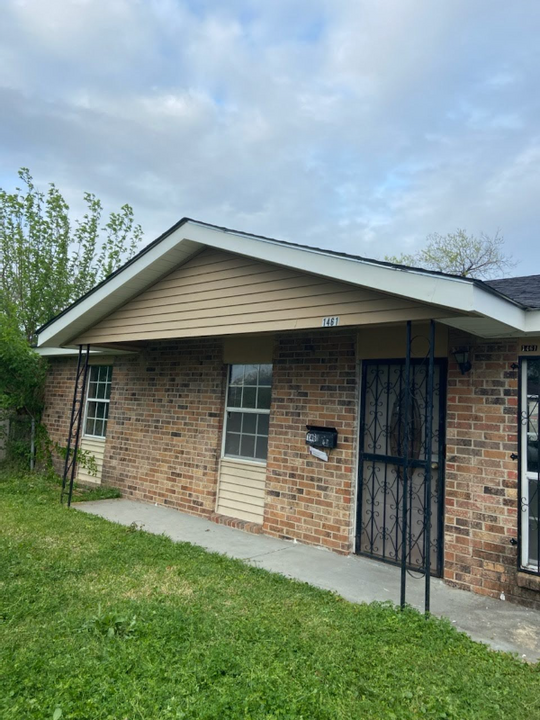 1461 Lincoln Ave in Marrero, LA - Building Photo