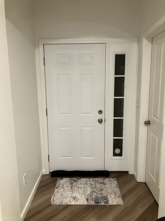 property at 5470 Nottinghamshire Ln