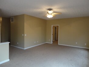 9748 Olde Park Dr in Tipp City, OH - Building Photo - Building Photo