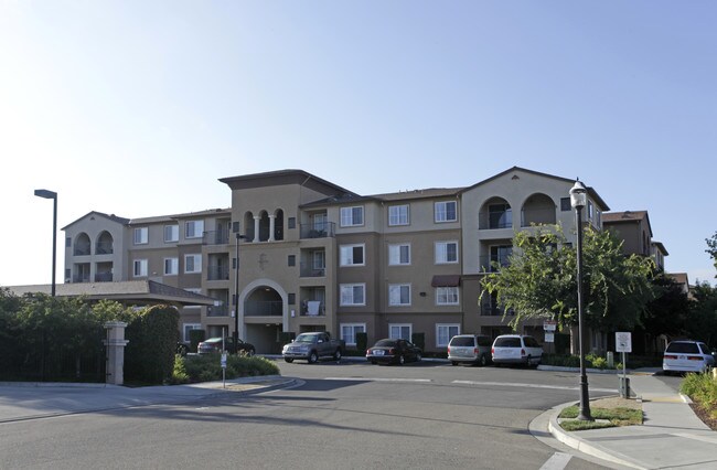 Muirlands at Windemere Apartments in San Ramon, CA - Building Photo - Building Photo