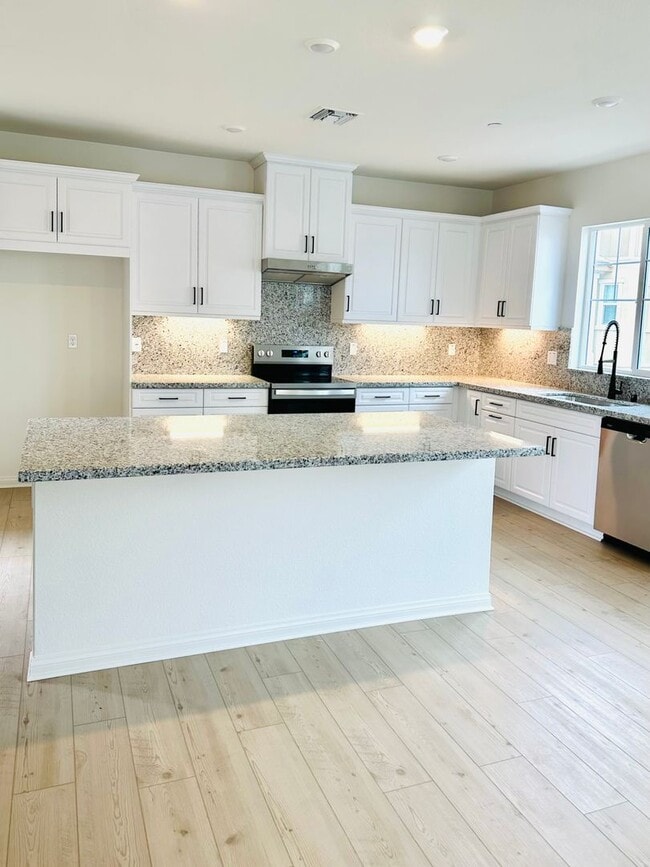 8558 Cougar Ct