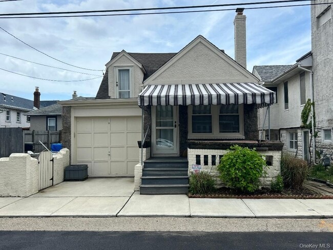 property at 75 Mohawk Ave