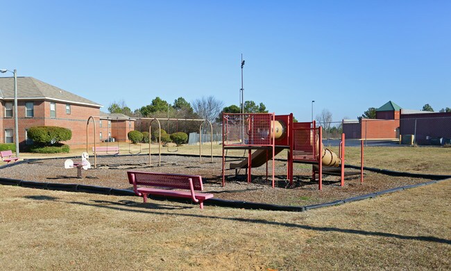 Vista Terrace in Montgomery, AL - Foto de edificio - Building Photo