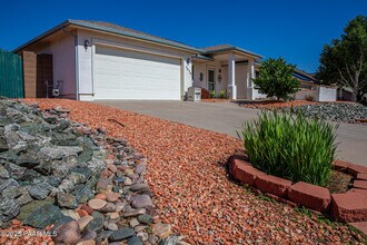 7075 E Horizon Way in Prescott Valley, AZ - Building Photo - Building Photo