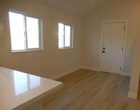 4820 Parker Ave in Sacramento, CA - Building Photo - Building Photo