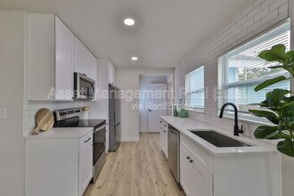 875 53rd Terrace N in St. Petersburg, FL - Building Photo - Building Photo