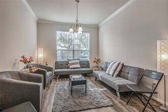 16418 Pademelon Dr in Sugar Land, TX - Foto de edificio - Building Photo