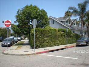 1302 Electric Ave, Unit 1306 in Los Angeles, CA - Foto de edificio - Building Photo