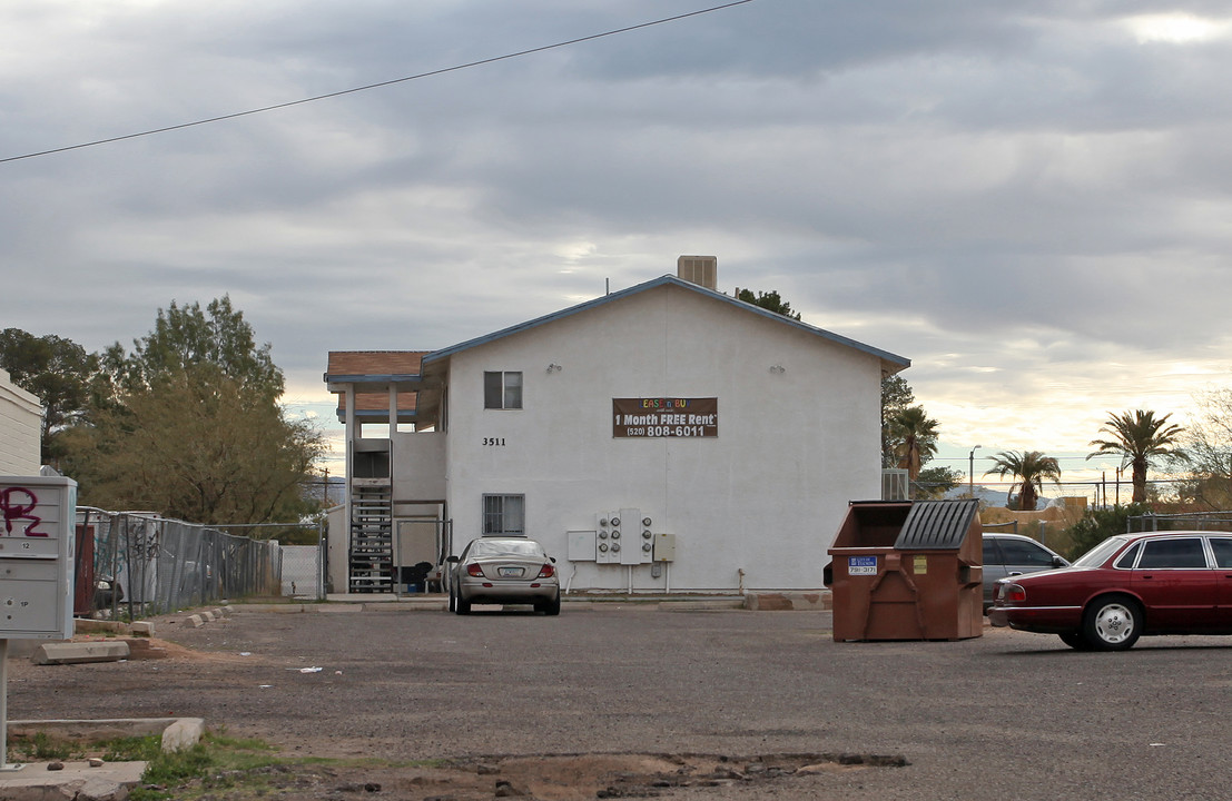 3511 S 12th Ave in Tucson, AZ - Foto de edificio