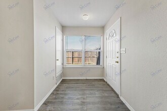 10275 Aurora Dr in Fort Worth, TX - Building Photo - Building Photo