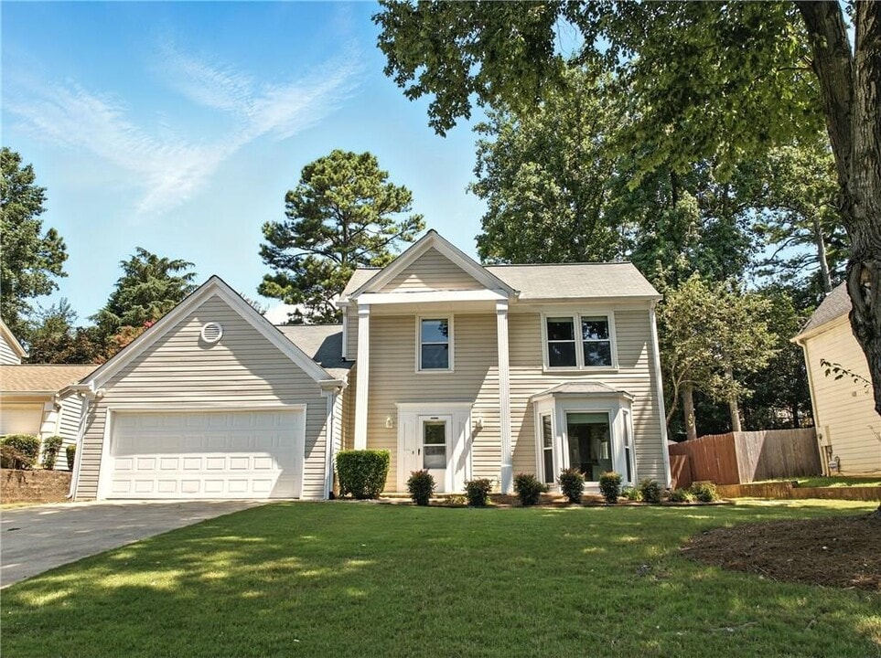 200 Pine Bridge Trail in Alpharetta, GA - Building Photo