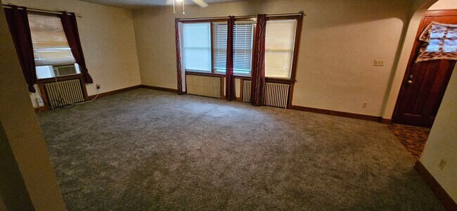 1363 W 12th St in Davenport, IA - Building Photo - Building Photo