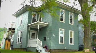 311 Woodview Ave in Corning, NY - Building Photo