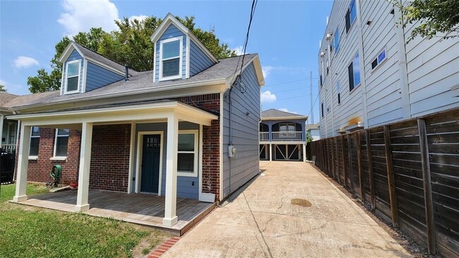 property at 1608 Crockett St