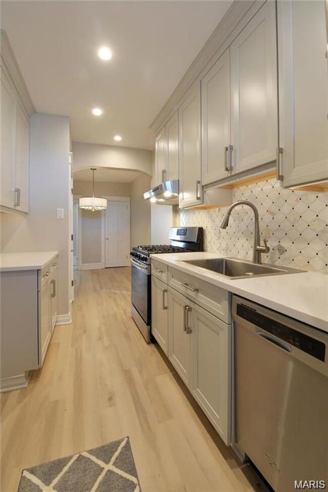 property at 6607 Clayton Rd