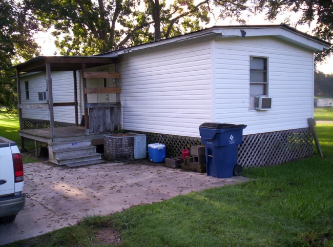 property at 547 Creekside Dr