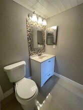 10092 Twin Lakes Dr in Coral Springs, FL - Building Photo - Building Photo
