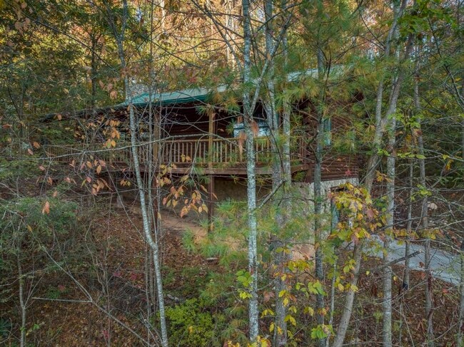 338 Cherokee Cir in Erwin, TN - Building Photo - Building Photo