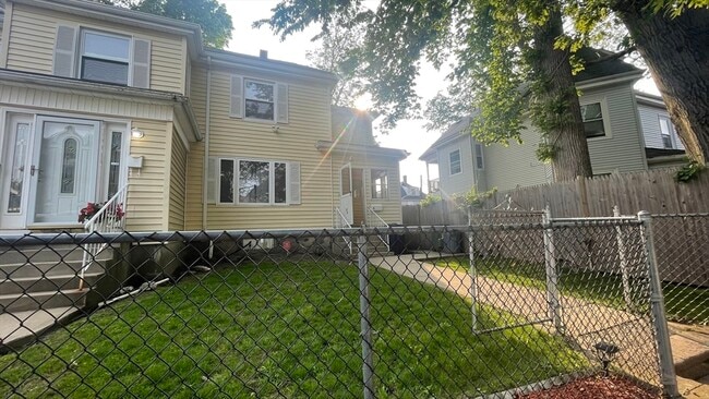 13 Whitman St in Boston, MA - Building Photo - Building Photo